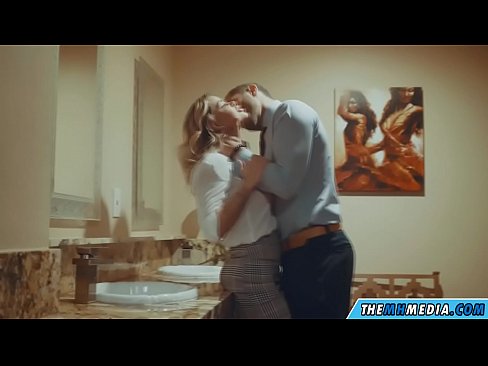 ❤️ Když vás na veřejných záchodcích svádí prsatá blondýna. Anal video u nás cs.shadbase-xxx.ru ☑